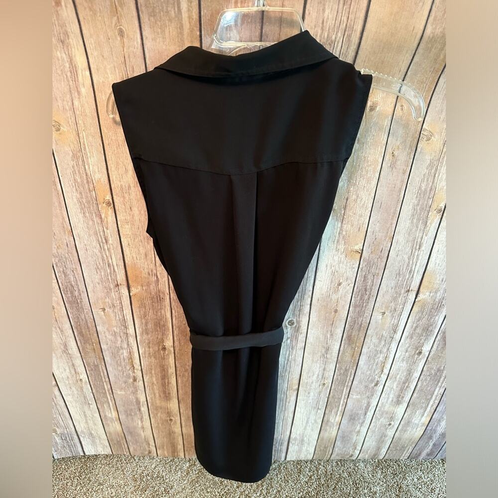 Adrienne Vittadini Sleeveless Button down with tie waist black dress, size 8. - Picture 3 of 3